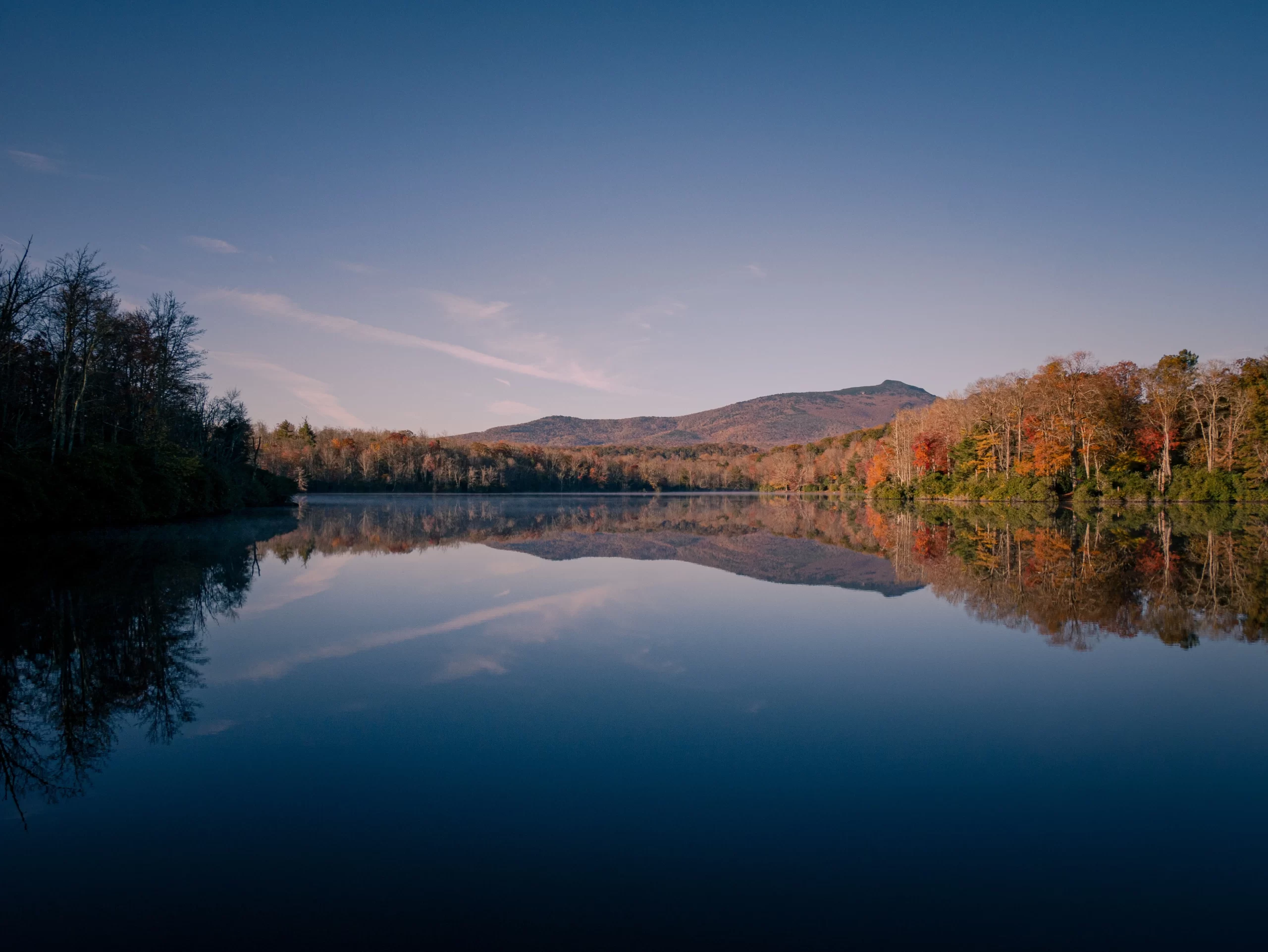 You are currently viewing 5 PRETTIEST North Carolina Mountain Towns In The Fall